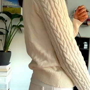 H&M knitted white sweater